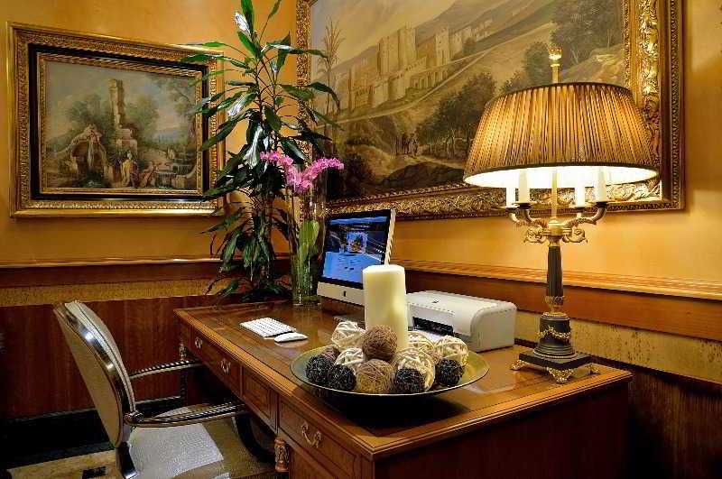 Hotel Homs Рим Интерьер фото